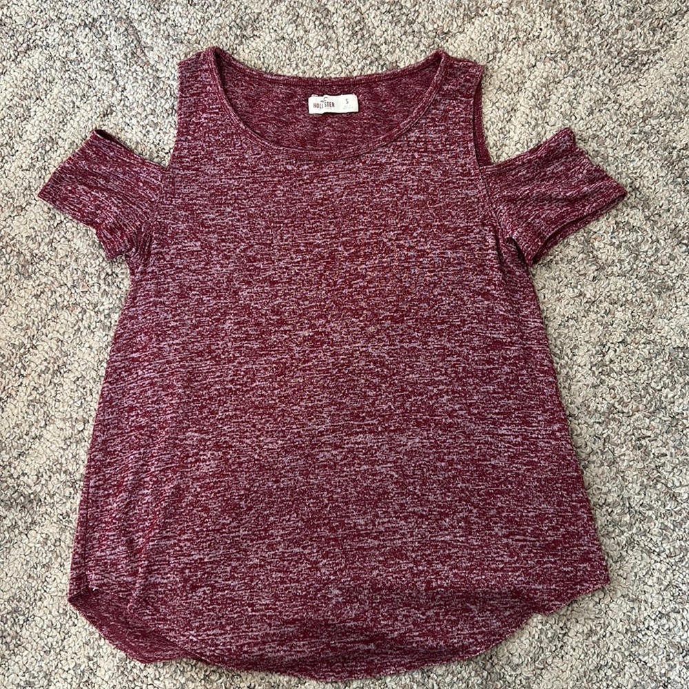 Hollister top